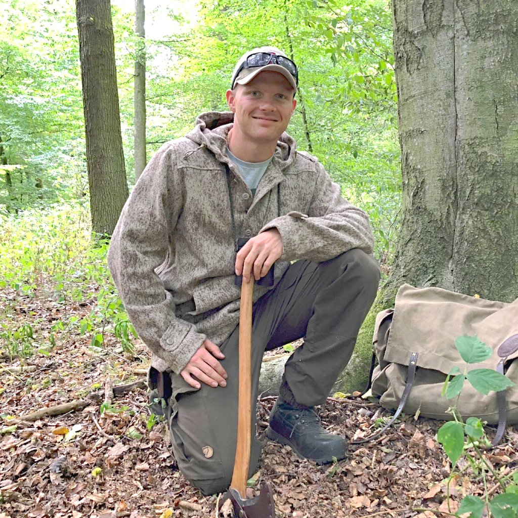 Max Riede, Outdoors Professional